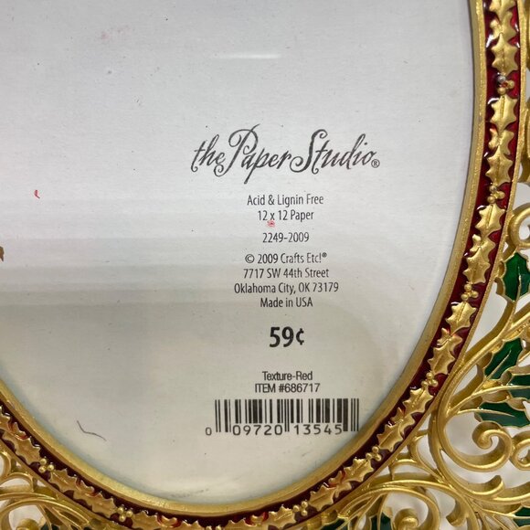 Vintage Gold & Red Holiday-Themed Oval Picture Frame With Holly Design - The Pap - Picture 13 of 13